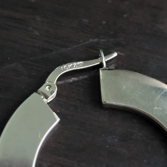 Gorgeous 10k thick earrings - Picture 10 of 10